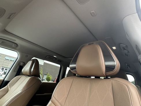 Used 2025 INFINITI QX80 Sensory AWD/4WD image 34