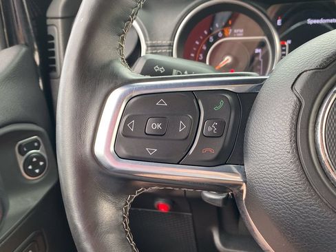 Used 2020 Jeep Wrangler Unlimited Sahara AWD/4WD image 25