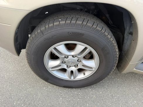 Used 2005 Lexus GX 470 AWD/4WD image 37