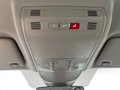 Used 2024 Volkswagen Taos S FWD image 21