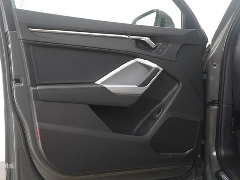 Used 2025 Audi Q3 2.0T Premium image 22