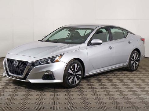Used 2021 Nissan Altima 2.5 SV FWD image 5