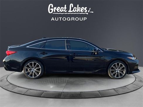Used 2020 Toyota Avalon Touring image 6