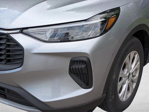 Certified 2023 Ford Escape Active w/ Cold Weather Package FWD image 11
