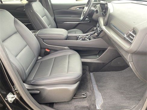 Certified 2025 Chevrolet Traverse LT image 27