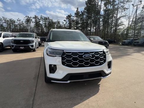 New 2026 Ford Explorer Platinum image 9