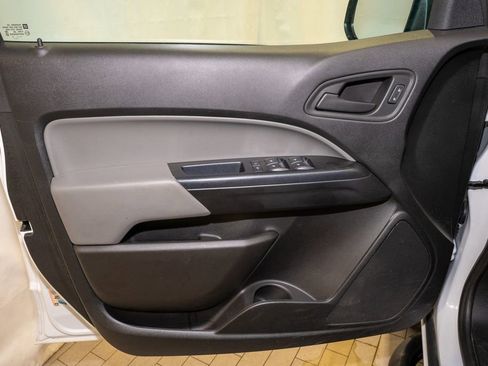 Used 2020 Chevrolet Colorado W/T image 10