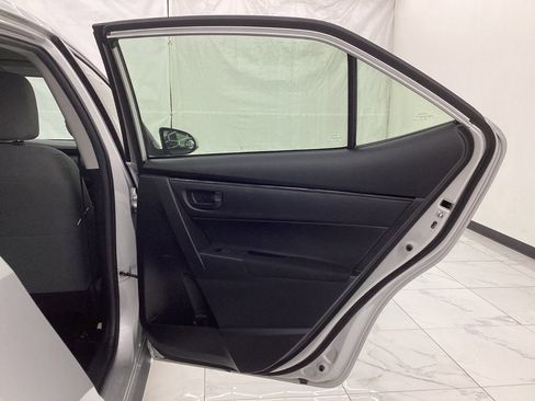 Used 2018 Toyota Corolla L image 25