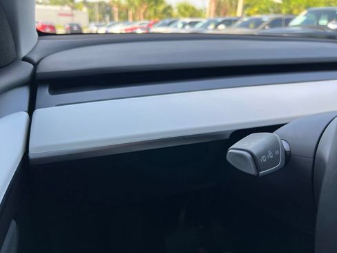 Used 2023 Tesla Model Y 2WD image 39