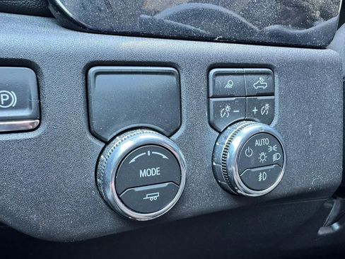 Used 2026 GMC Sierra 1500 SLT RWD image 14