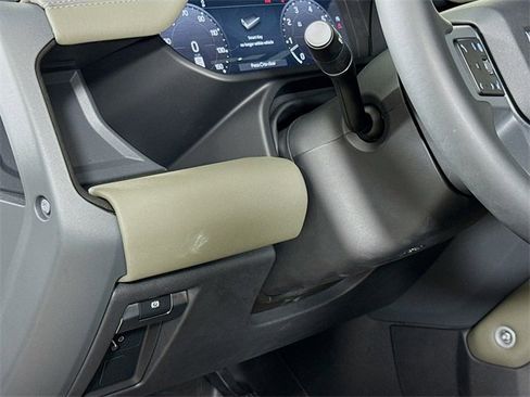 Used 2025 Land Rover Defender 110 S image 10