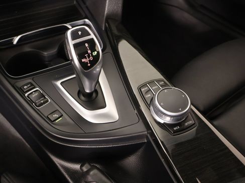Used 2019 BMW 440i Coupe w/ M Sport Package RWD image 9