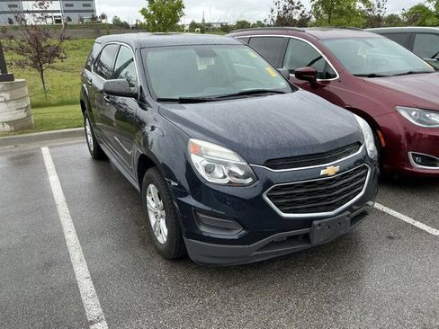 Used 2017 Chevrolet Equinox LS FWD image 3