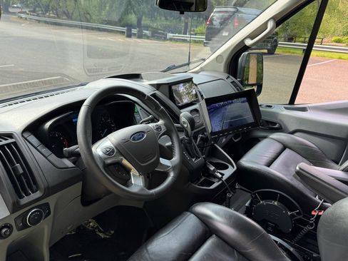 Used 2015 Ford Transit 350 XLT RWD image 13