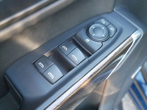 Used 2021 Chevrolet Silverado 1500 LT Trail Boss w/ Convenience Package II AWD/4WD image 15