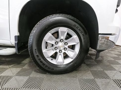 Used 2025 Chevrolet Silverado 1500 W/T RWD image 13