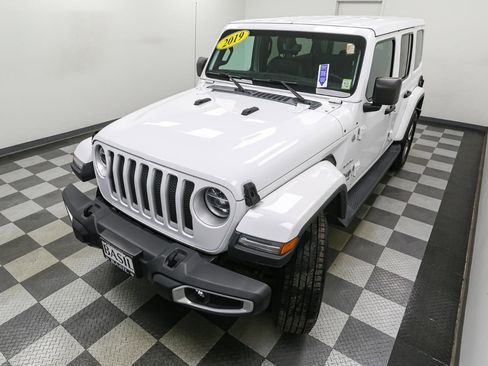 Used 2019 Jeep Wrangler Unlimited Sahara w/ Dual Top Group image 6