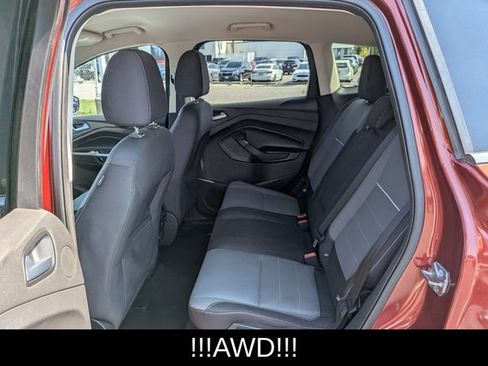 Used 2015 Ford Escape SE w/ Equipment Group 201A AWD/4WD image 16