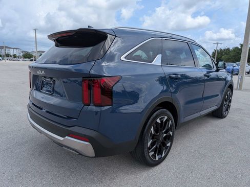Used 2024 Kia Sorento EX FWD image 5