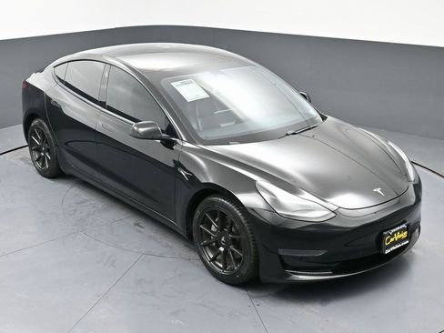 Used 2021 Tesla Model 3 Standard Range Plus image 47