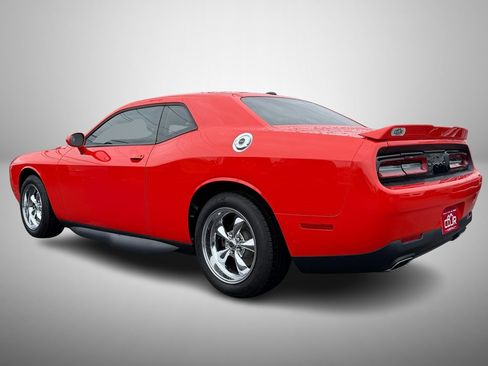 Used 2020 Dodge Challenger SXT image 3