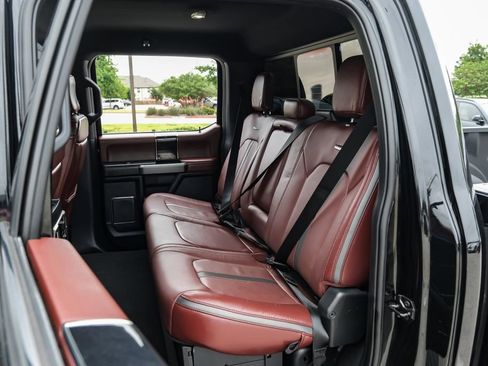 Used 2022 Ford F350 Platinum w/ FX4 Off-Road Package AWD/4WD image 42