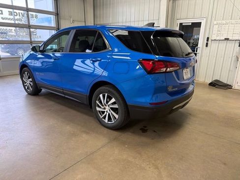 Used 2024 Chevrolet Equinox LT AWD/4WD image 7