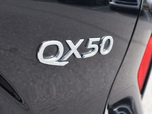Certified 2023 INFINITI QX50 Luxe w/ Accent Package image 9