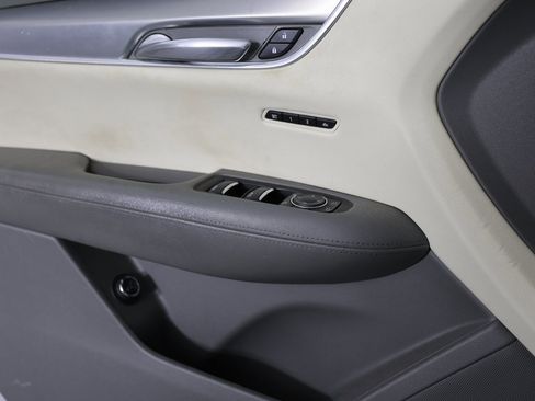 Used 2017 Cadillac XT5 Luxury image 8