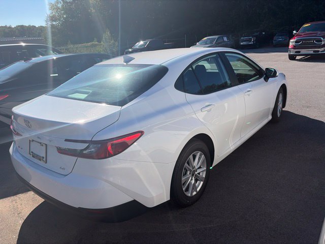 Used 2026 Toyota Camry LE w/ Convenience Package FWD image 5