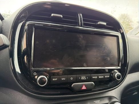 Used 2021 Kia Soul EX image 16