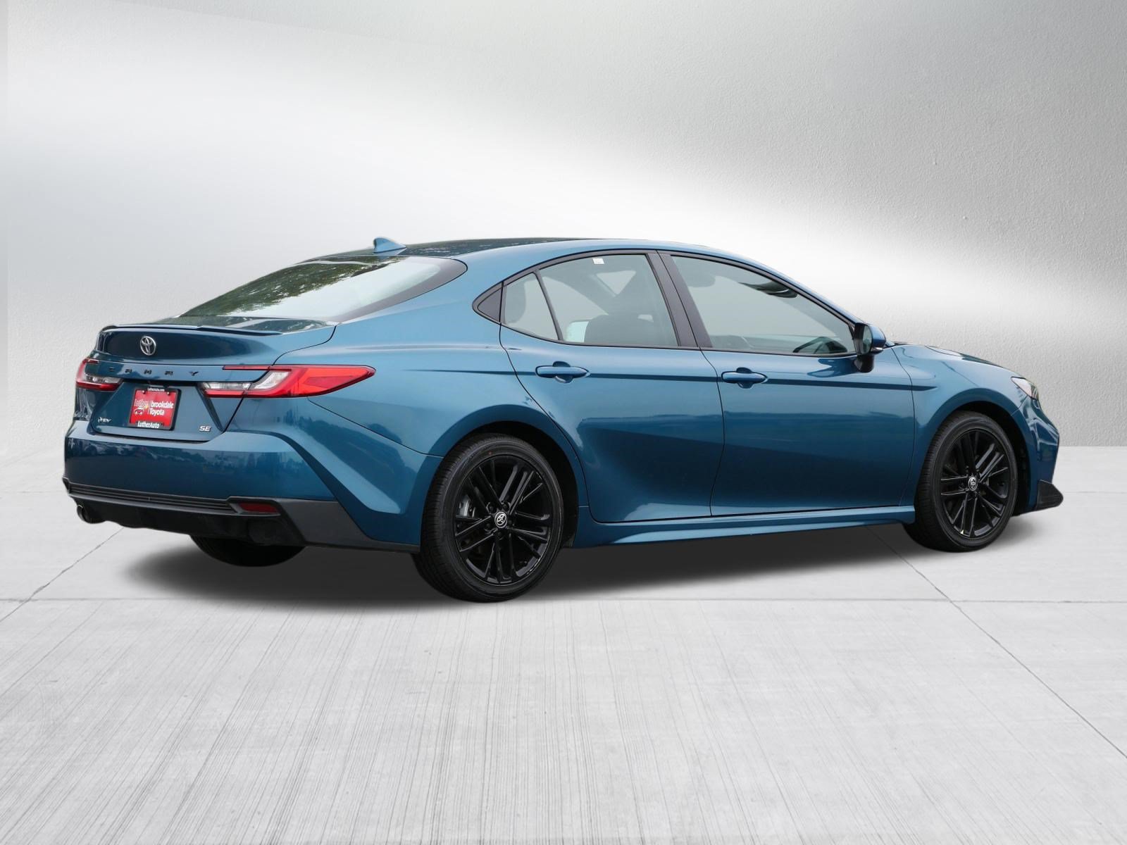 Certified 2025 Toyota Camry SE FWD image 7