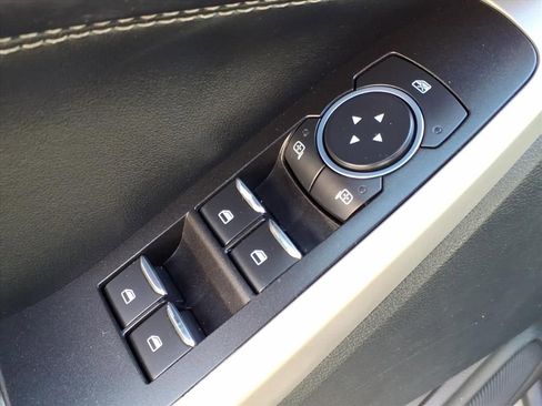 Certified 2022 Ford Explorer XLT w/ Equipment Group 202A image 16