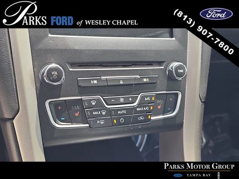 Used 2016 Ford Fusion SE w/ Equipment Group 202A AWD/4WD image 23