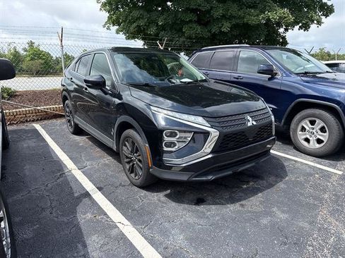 Used 2023 Mitsubishi Eclipse Cross LE AWD/4WD image 1