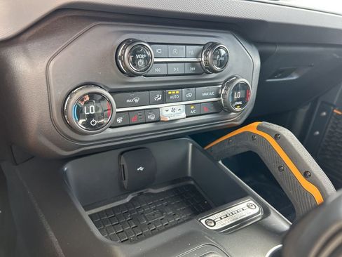 Used 2024 Ford Bronco Badlands AWD/4WD image 33