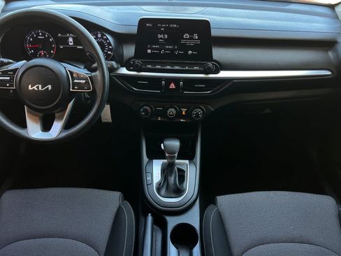Used 2023 Kia Forte LXS FWD image 4