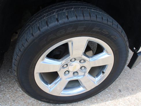 Used 2017 Chevrolet Silverado 1500 LT w/ Texas Edition RWD image 16