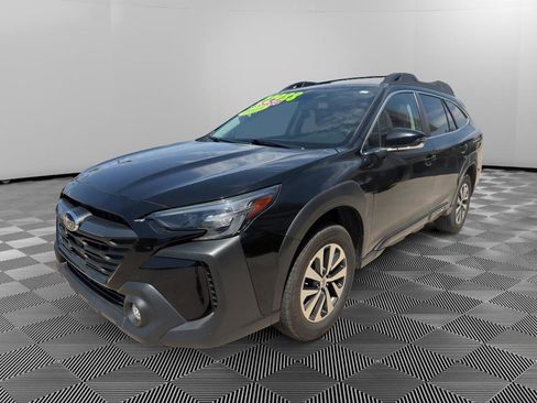 Used 2023 Subaru Outback Premium AWD/4WD image 7