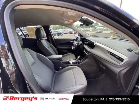 Used 2024 Buick Encore GX Preferred AWD/4WD image 32