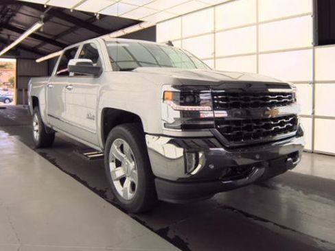 Used 2016 Chevrolet Silverado 1500 LTZ w/ Texas Edition RWD image 3
