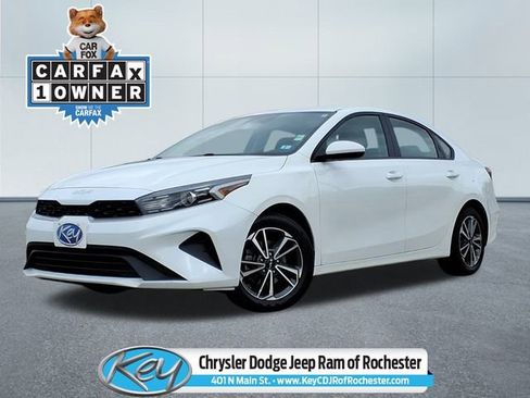 Used 2022 Kia Forte LXS image 1