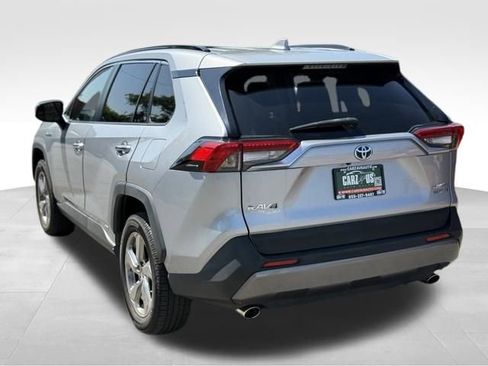 Used 2019 Toyota RAV4 Limited image 9