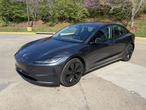 Used 2025 Tesla Model 3 Long Range RWD image 2