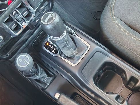 Used 2024 Jeep Wrangler Sport S image 19