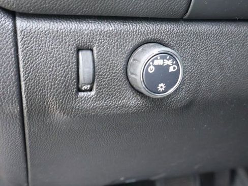 Used 2018 Chevrolet Colorado LT w/ Safety Package image 20