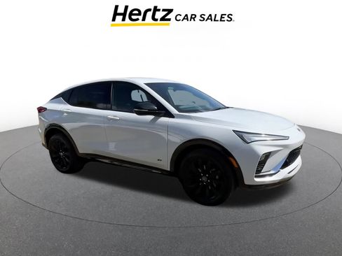 Used 2025 Buick Envista Sport Touring image 1