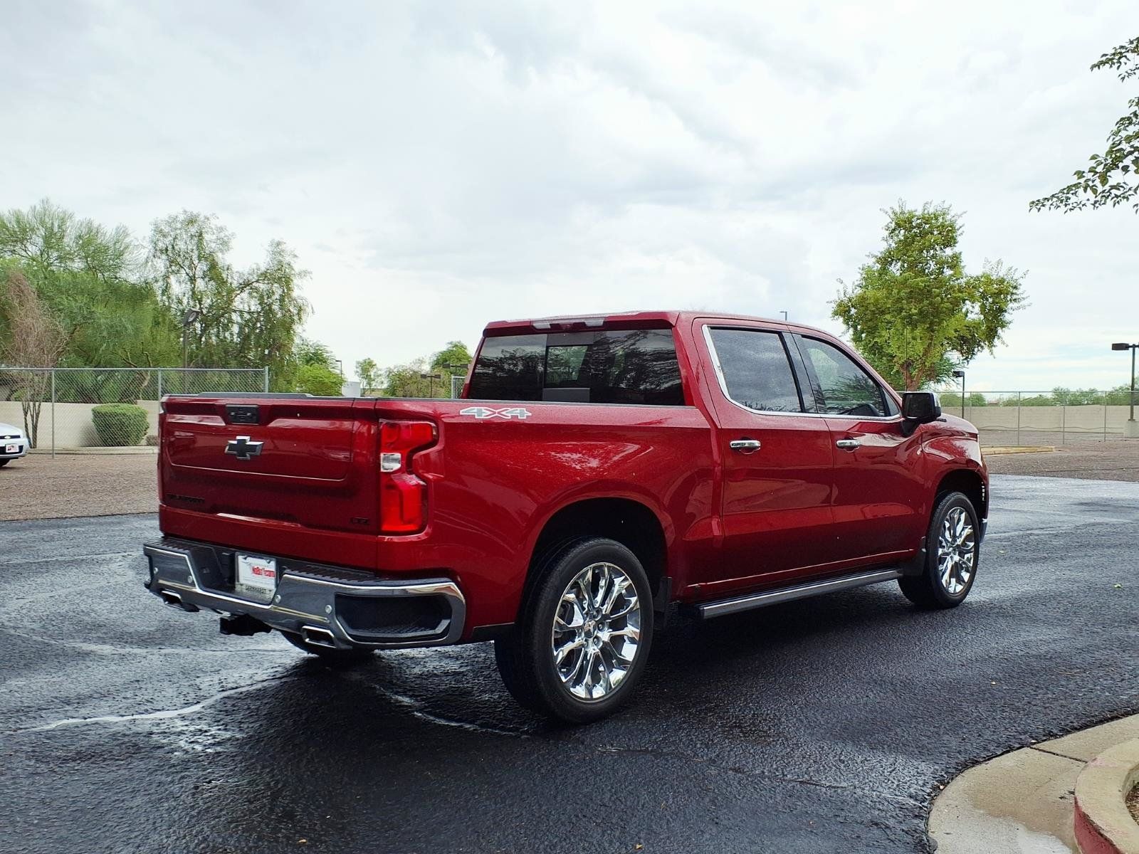Used 2023 Chevrolet Silverado 1500 LTZ w/ LTZ Premium Package AWD/4WD image 5
