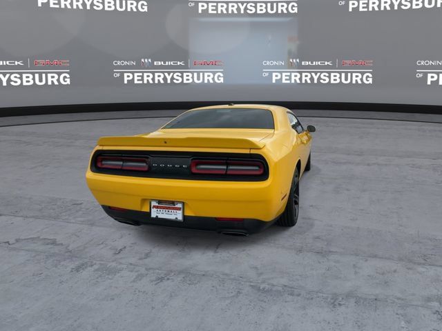 Used 2018 Dodge Challenger R/T w/ Driver Convenience Group RWD image 7