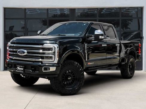 Used 2025 Ford F350 Platinum w/ Platinum Plus Package AWD/4WD image 1